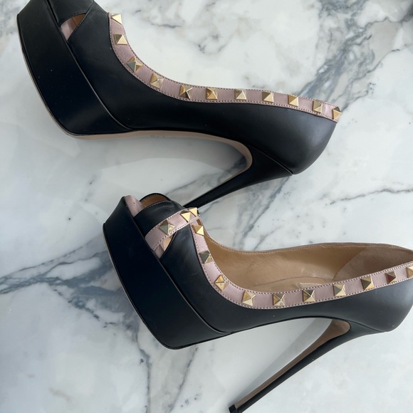Authentic Valentino Heels 👠 - Picture 4 of 12